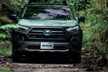 特別仕様車 Adventure “OFFROAD package Ⅱ”(ハイブリッド車)
