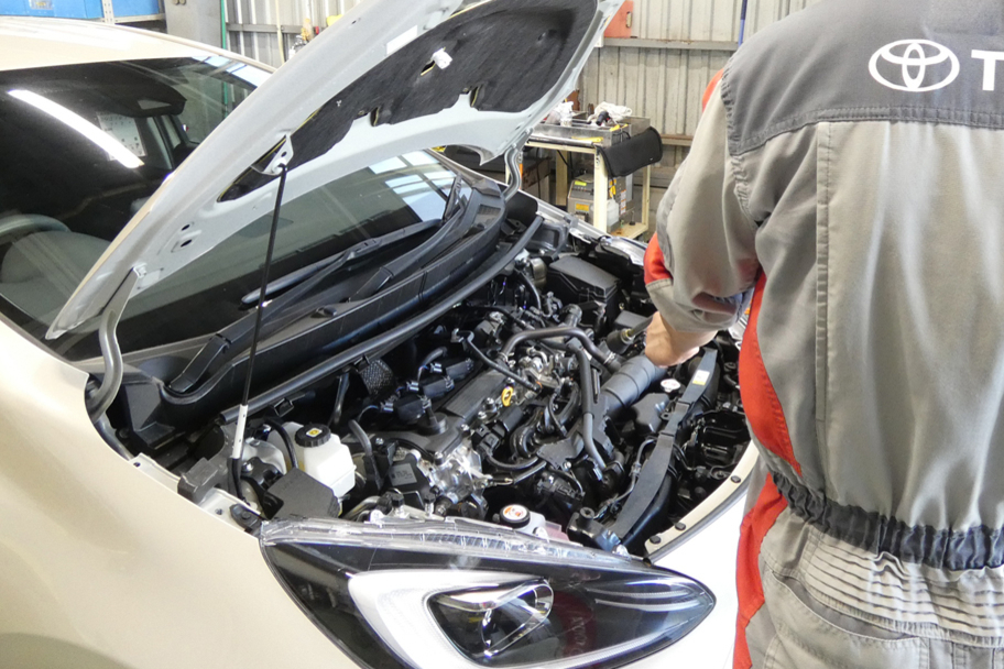 06_202607_中古車エンジンルームクリーニング